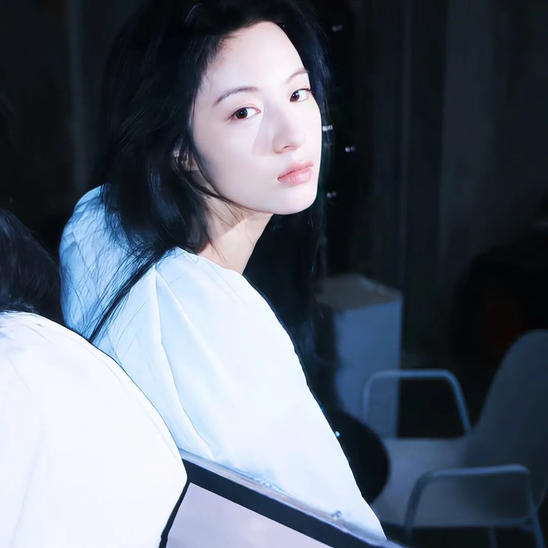 公子墨上香